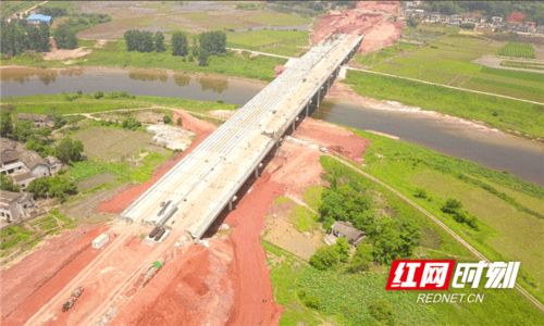 湘潭县天易示范区物流园市政工程ppp项目跨河桥工程主体基本完工