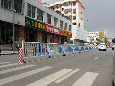 衡水市政隔离栏发货地-河北金朋-云南市政隔离栏发货地